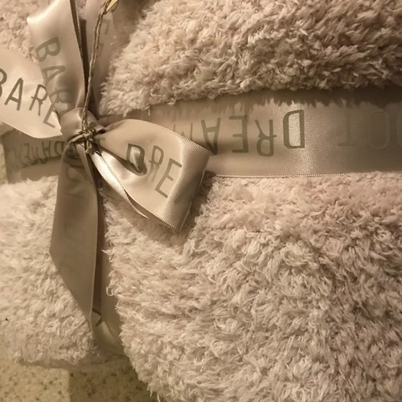 Barefoot Dreams Cozy Blanket with Heathered Stripe Light Tan Beige New NWT - Picture 5 of 9